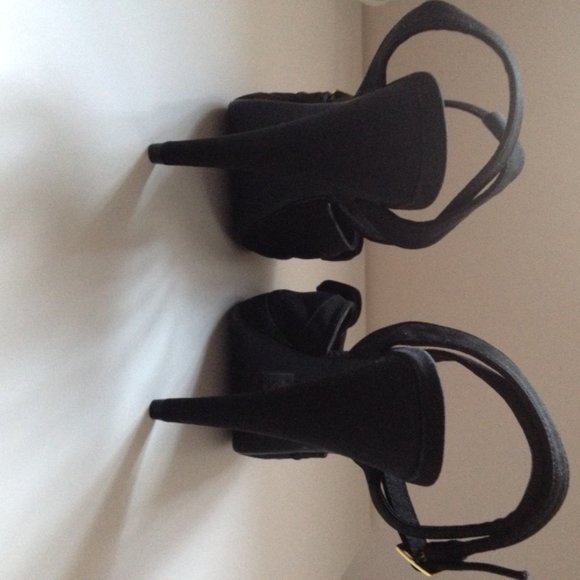 H&M black ankle strap heels - Picture 3 of 4